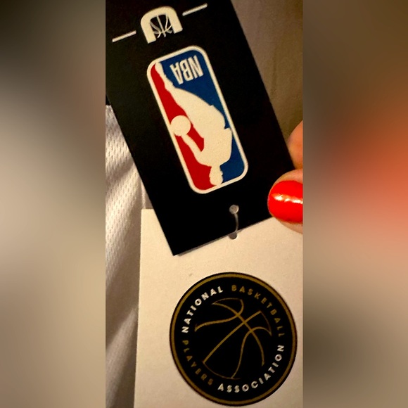 NWT Around the Clock sleeveless jersey size Med. for the Pheonix Suns in white - Picture 4 of 6